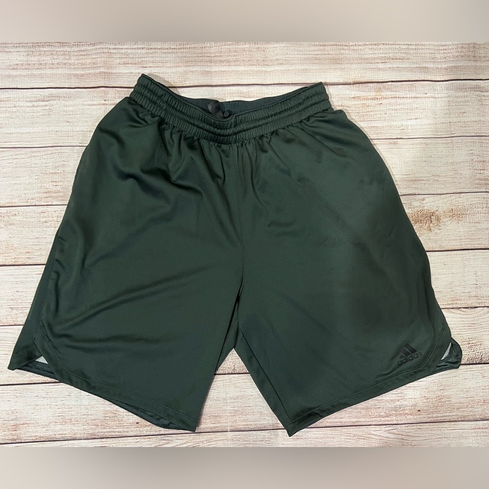 Adidas Men's Olive Shorts Size Medium - Picture 2 of 5